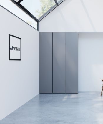 Vestavěná skříň s pantovými dveřmi č. 16